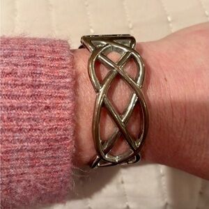 Elegant Intertwined Bracelet